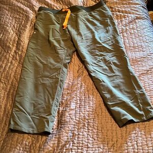 Figs moss Kade cargo pants XL *altered? Petite? Shorter